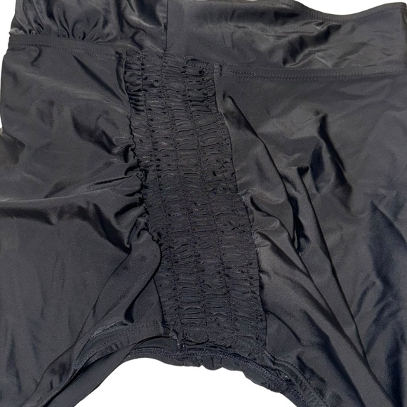 Motherhood Maternity Women's Beach Bump Maternity One Piece Swimsuit UPF 50+ - Picture 6 of 7